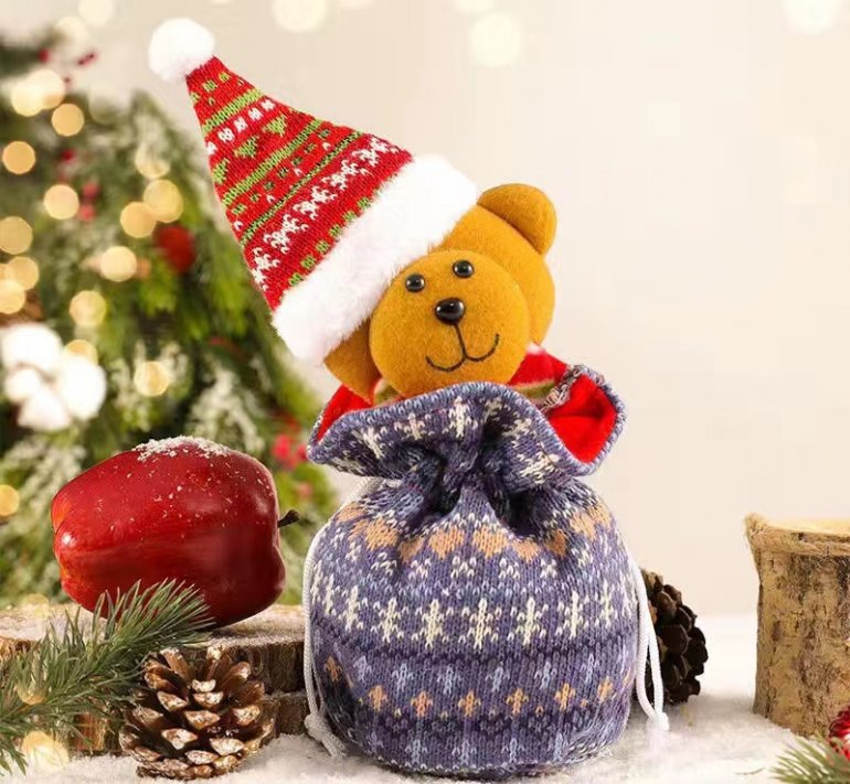Apple Tote With Christmas Decorations